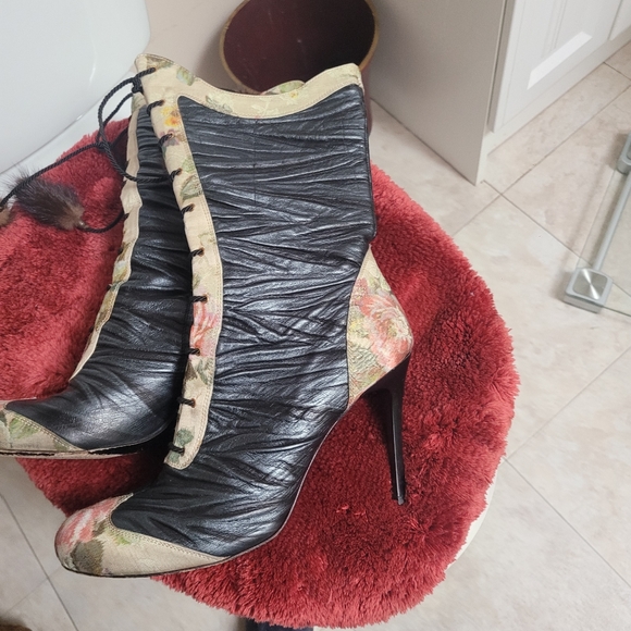 boots - Picture 2 of 2